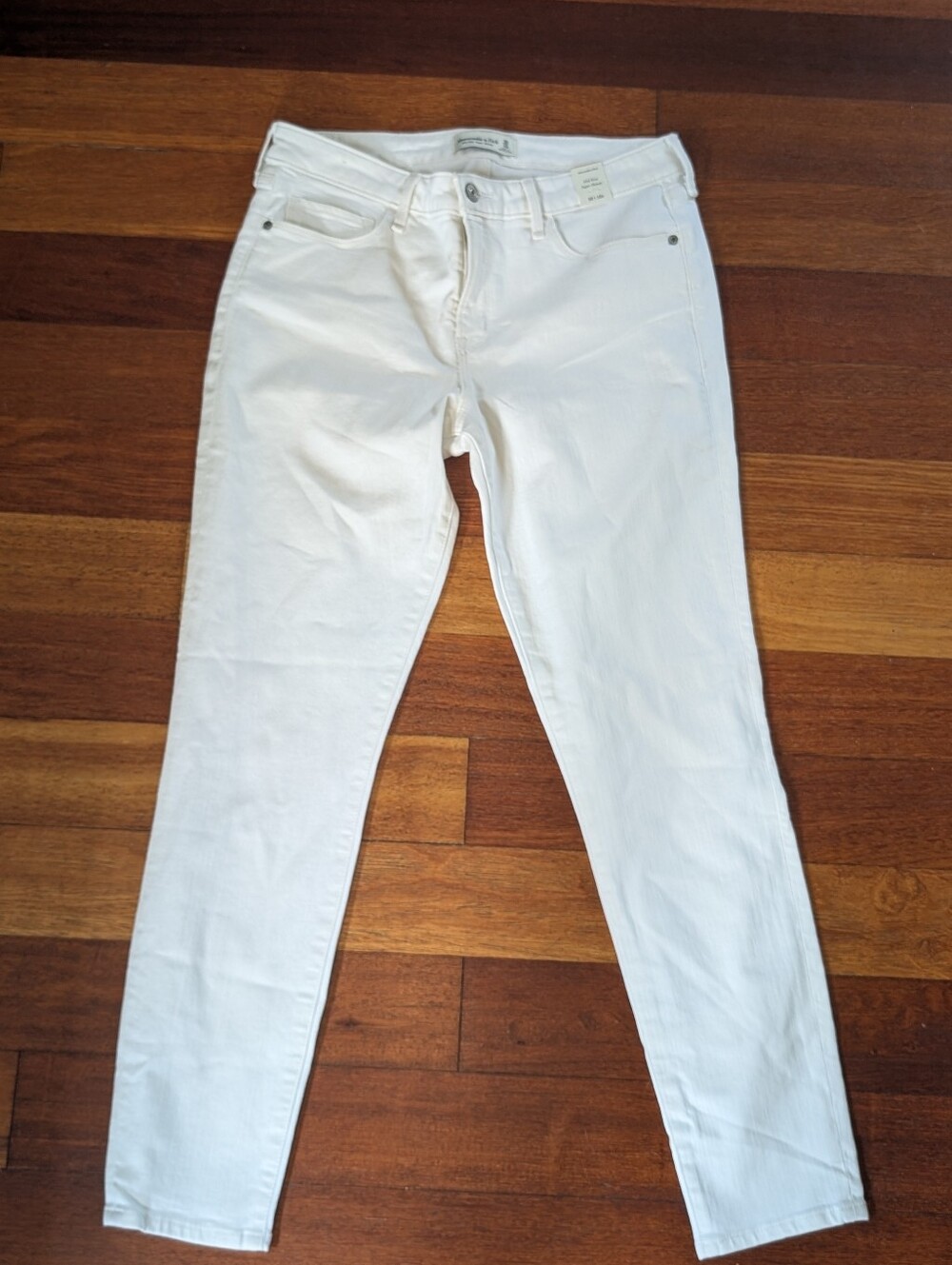 Abercrombie & Fitch White Mid Rise Skinny Jeans